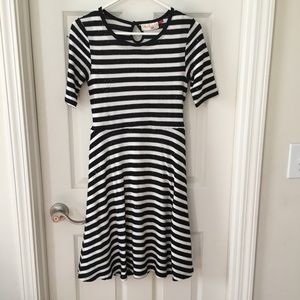 Girls Black and white striped dress